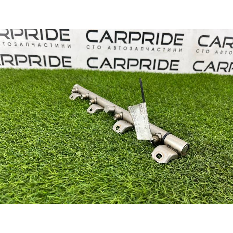 Топливная рампа (топливная система) BMW 5-series F10 2011 N63B44 13537547599