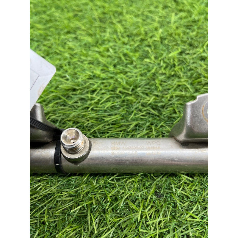 Топливная рампа (топливная система) BMW 5-series F10 2011 N63B44 13537547599