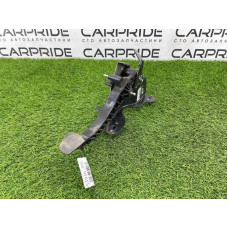 Педаль сцепления