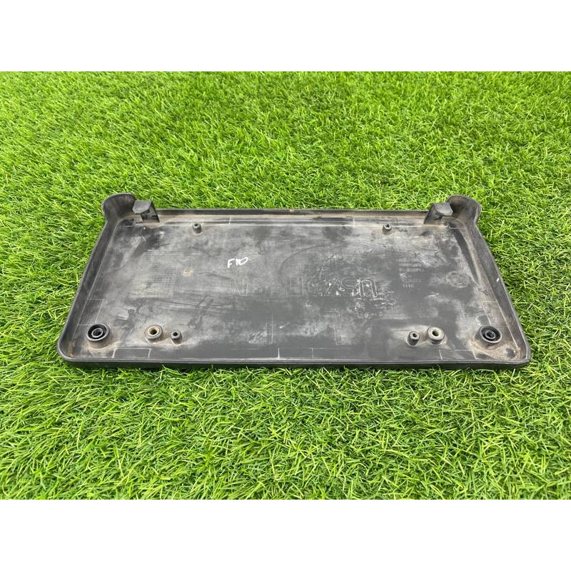 Площадка номерного знака (кузов и элементы) BMW 5-series F10 51117331726