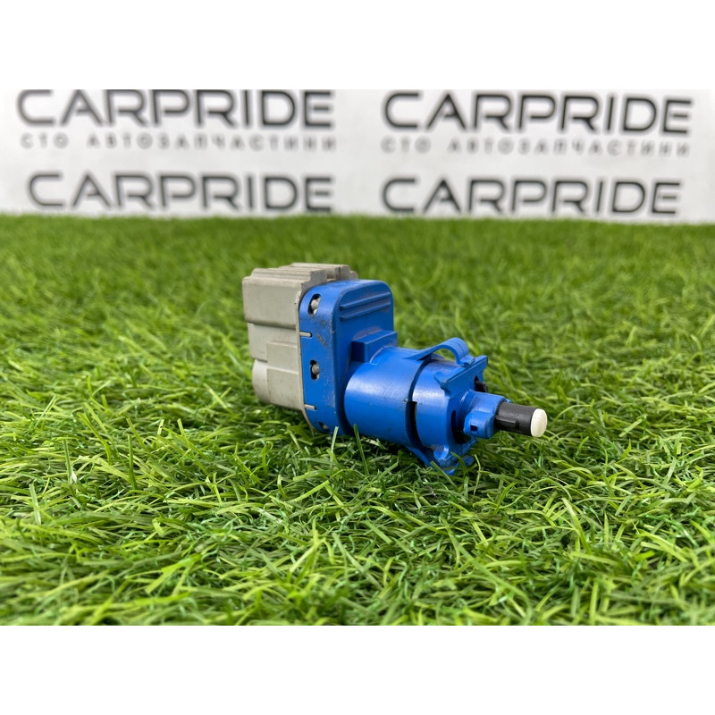 Концевик педали тормоза (электрика / датчики) FORD Fusion MK5 2013 2.0 GL3Z13480A