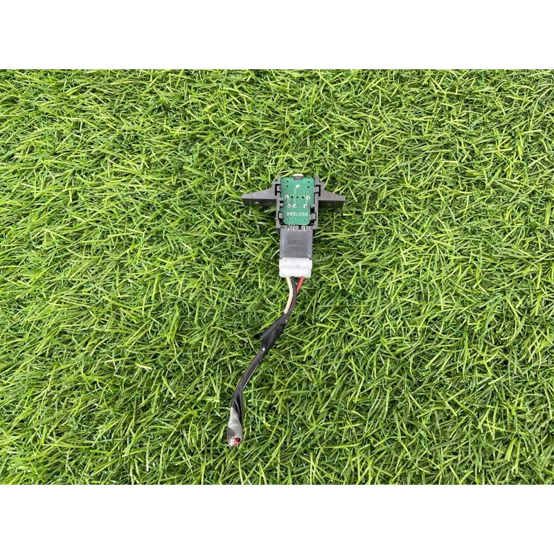 Гнездо USB/AUX (электрика) RENAULT Koleos HY 2008 2.0 28023JY10A