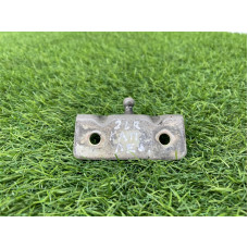 Кронштейн амортизатора капота