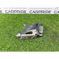 Петля капота