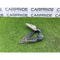 Петля капота