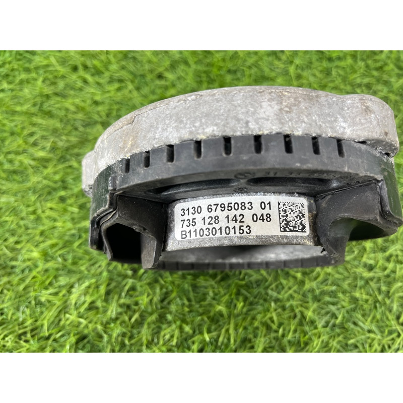 Опора стійки (підвіска) BMW 5-series F10 2011 3.0 N55B30 31306795083