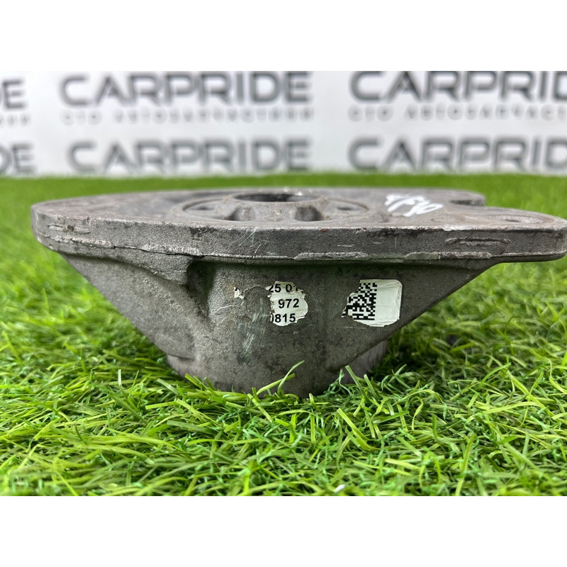 Опора стойки (подвеска) BMW 3-series F30 2013 N20B20 33506862725