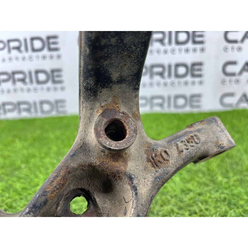 Цапфа подвески (подвеска) Volkswagen Golf 1K 2004 2.0 BKD