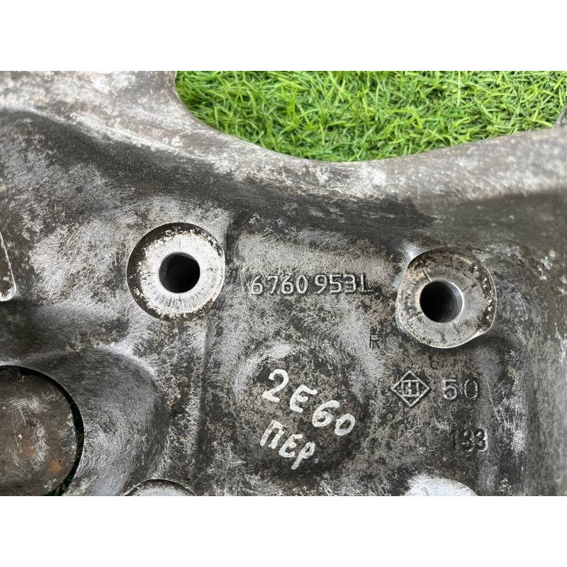 Поворотный кулак (подвеска) BMW 5-series E60 2005 N52B25 31216760953