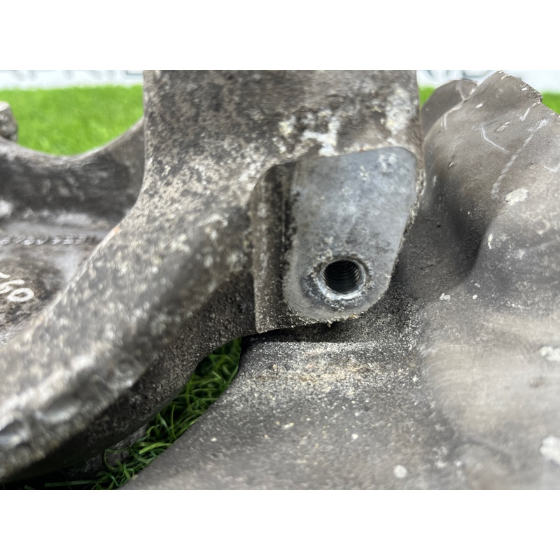 Поворотный кулак (подвеска) BMW 5-series E60 2005 N52B25 31216760953