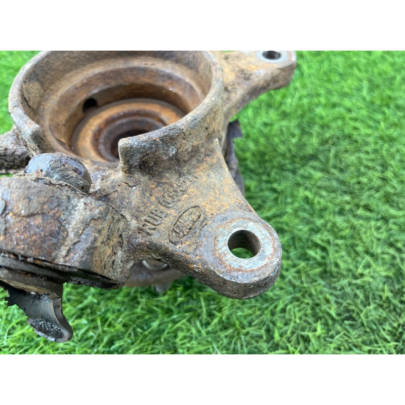 Цапфа подвески (подвеска) LAND ROVER FREELANDER L314 1999 1.8B RUB101511