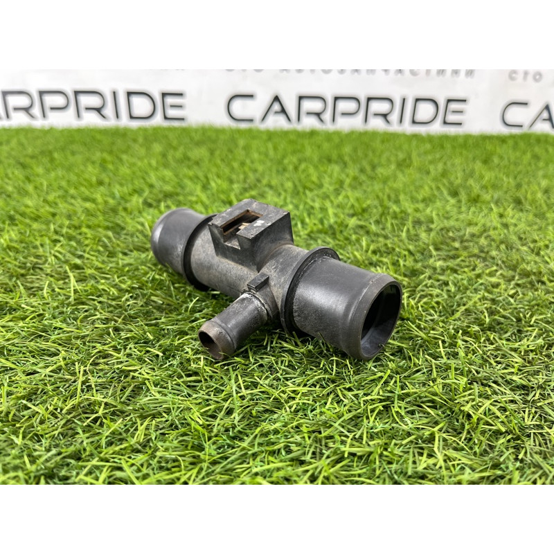 Фланец (система охлаждения) RENAULT Koleos HY 2008 2.0 21530JY70A