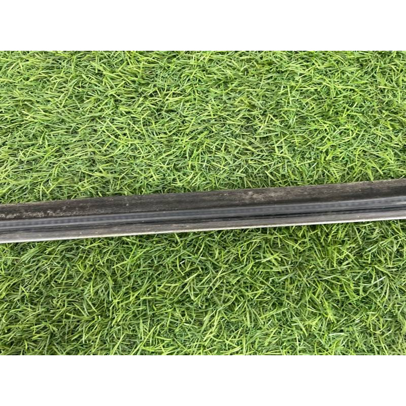 Молдинг стекла (кузов и элементы) PEUGEOT 607 1 2002 3.0i V6 9334A2