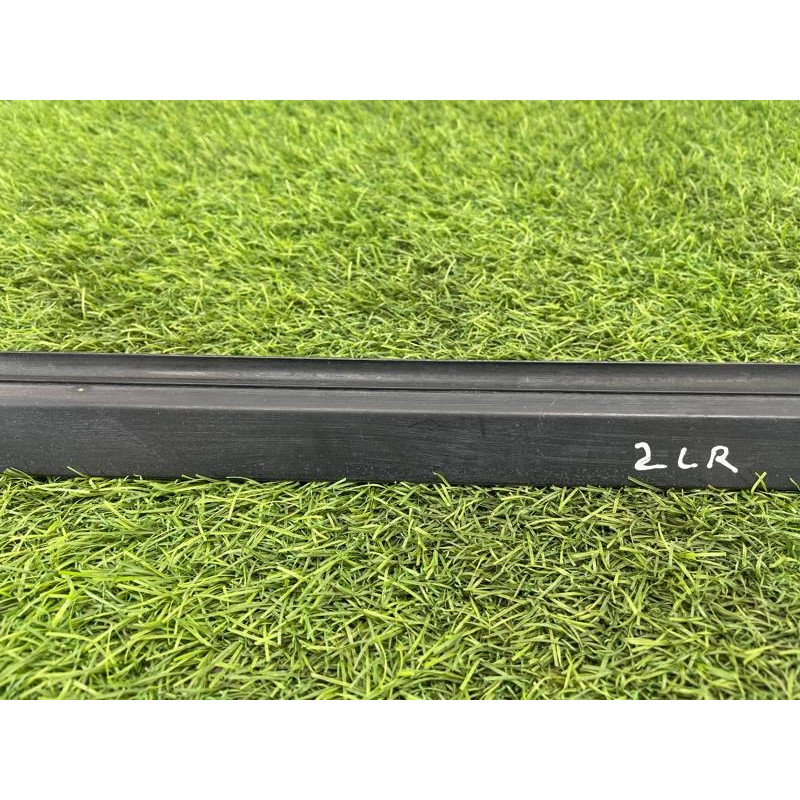 Молдинг стекла (кузов и элементы) LAND ROVER Range Rover P38 1996 4.6 Lucas ALR6333