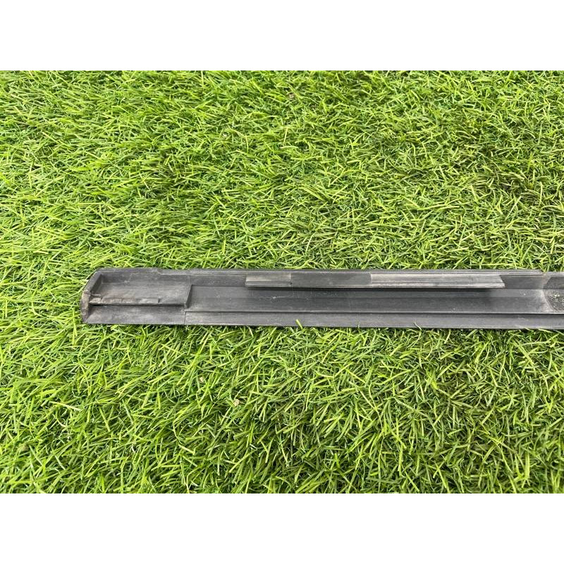 Молдинг стекла (кузов и элементы) LAND ROVER Range Rover P38 1996 4.6 Lucas ALR6333