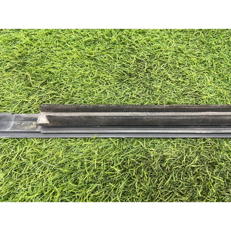 Молдинг стекла (кузов и элементы) LAND ROVER Range Rover P38 1996 4.6 Lucas ALR6333