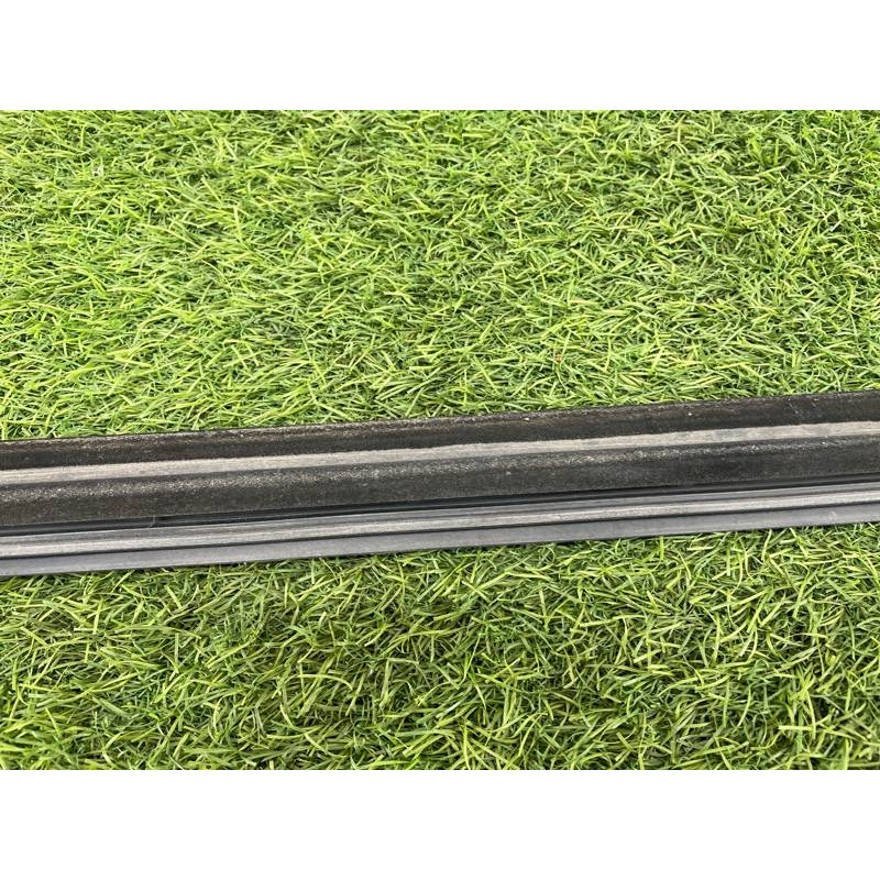 Молдинг стекла (кузов и элементы) LAND ROVER Range Rover P38 1996 4.6 Lucas ALR6333