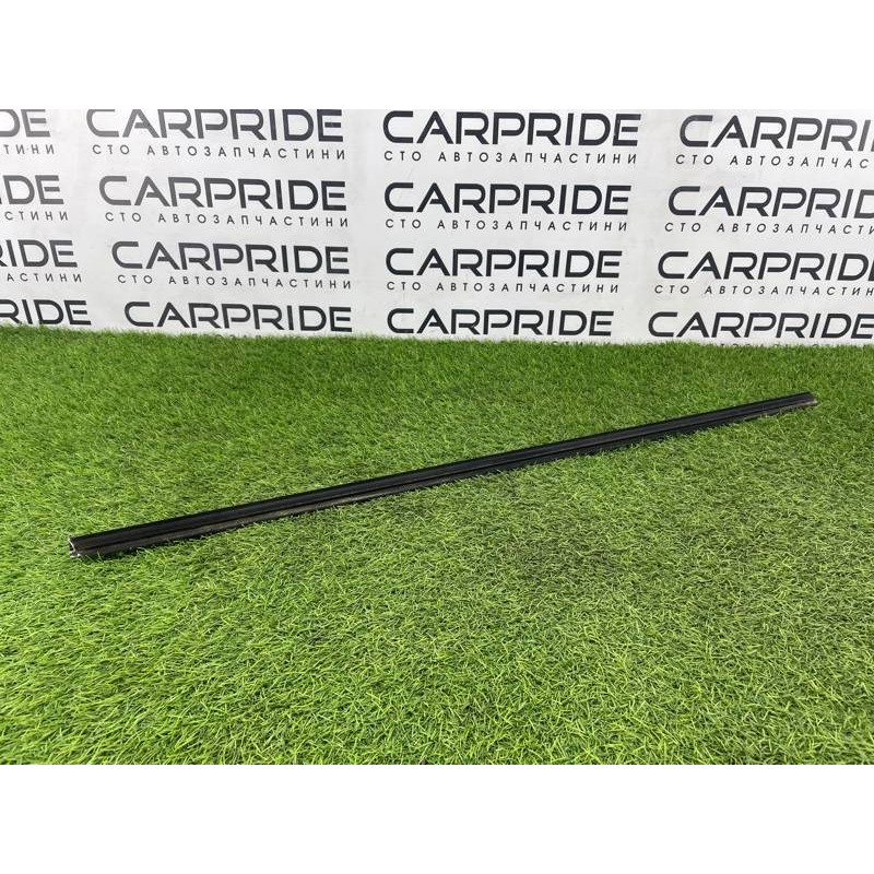 Молдинг скла (кузов і елементи) BMW 3-series E93 2010 3.0 N52 51337173551