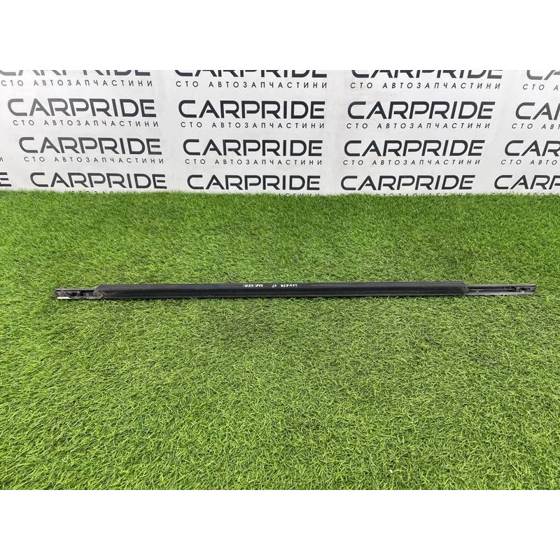 Молдинг двери внешний (кузов и элементы) Hyundai Sonata YF 832103S000