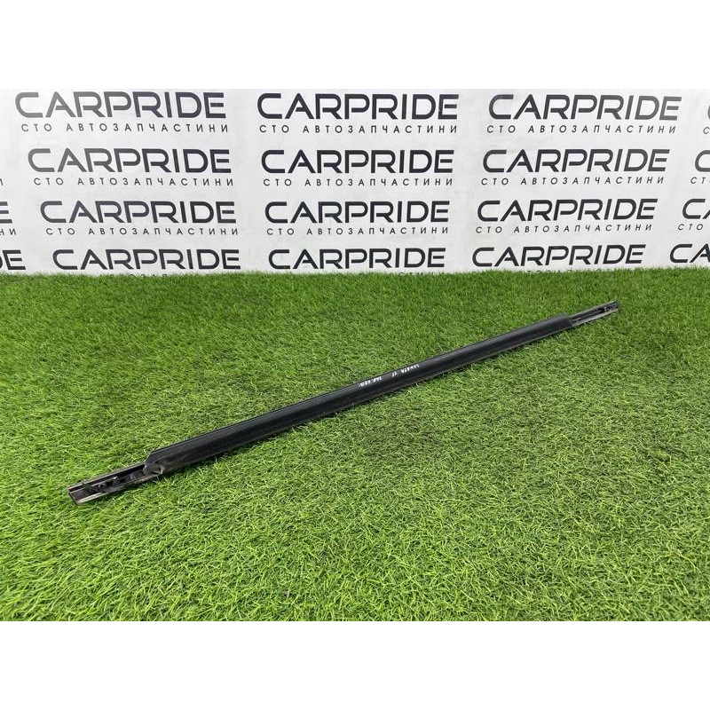 Молдинг двери внешний (кузов и элементы) Hyundai Sonata YF 832103S000