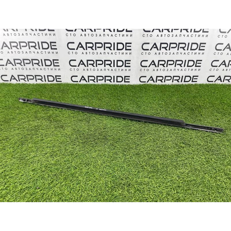 Молдинг двери внешний (кузов и элементы) Hyundai Sonata YF 832103S000