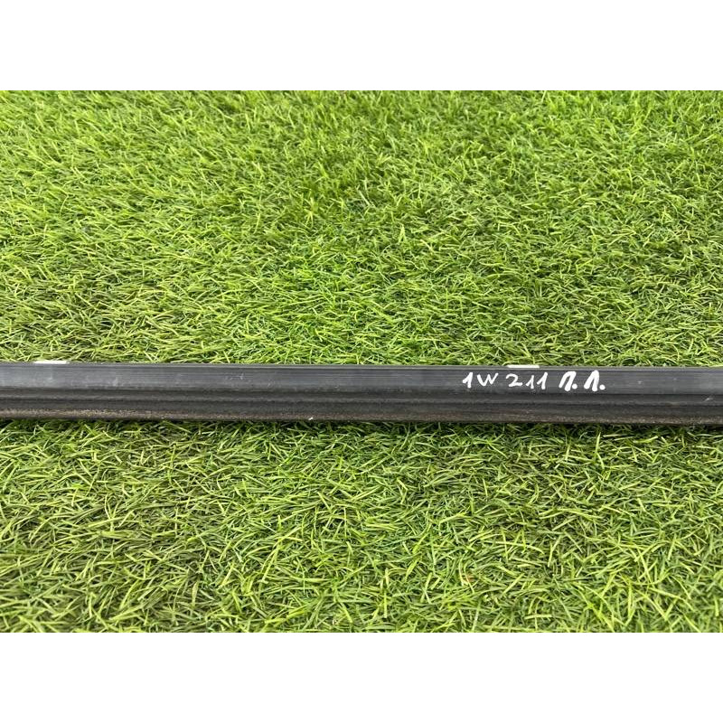 Молдинг стекла (кузов и элементы) Mercedes-Benz E-class W211 2006 3.2 M112.946 A2117200124