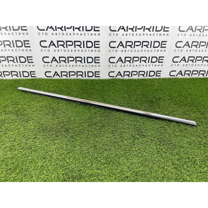 Молдинг стекла (кузов и элементы) Hyundai Sonata YF 832103S000