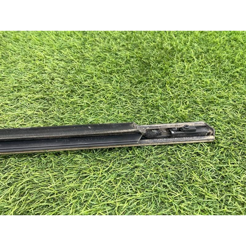 Молдинг стекла (кузов и элементы) Hyundai Sonata YF 832103S000