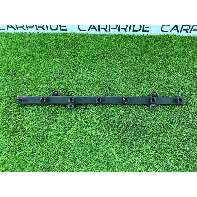 Топливная рампа (топливная система) BMW 7-series E32 1990 M70b50 13531718399