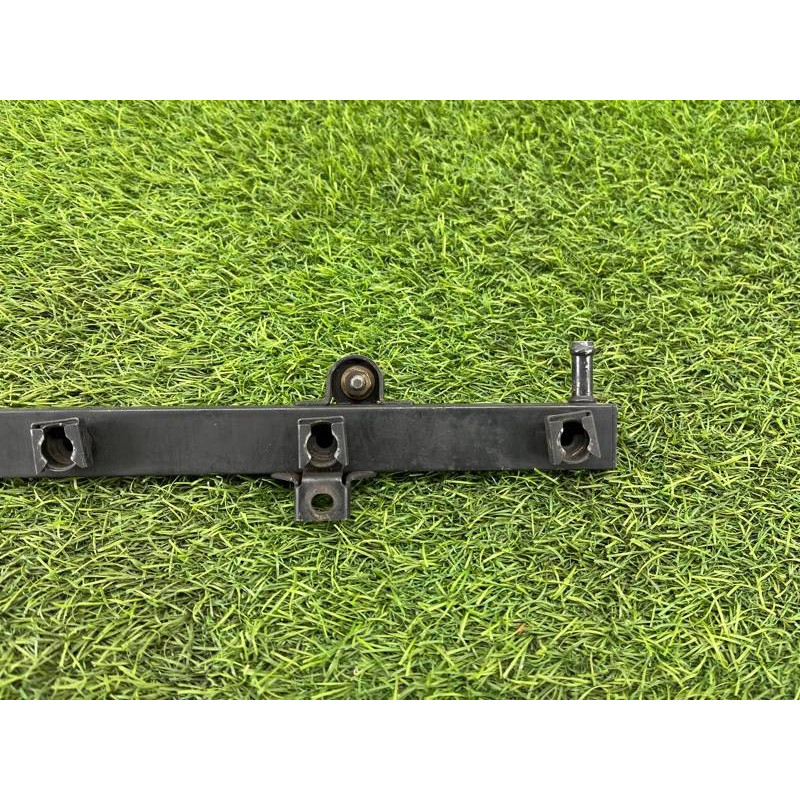 Топливная рампа (топливная система) BMW 7-series E32 1990 M70b50 13531718399