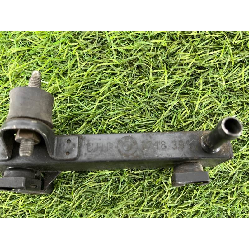 Топливная рампа (топливная система) BMW 7-series E32 1990 M70b50 13531718399