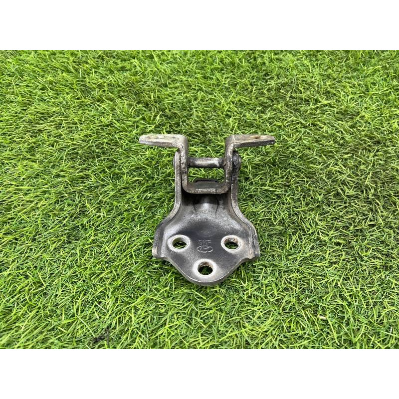 Петля двери (кузов и элементы) Hyundai Santa Fe SM 2005 2.0 7932026000