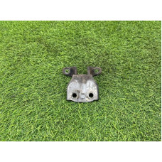 Петля двери