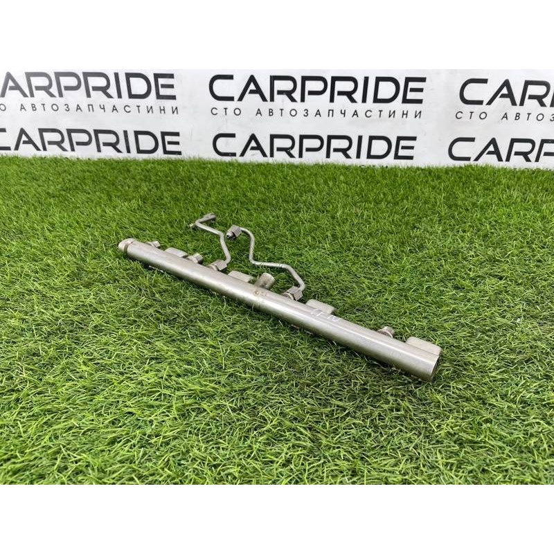 Топливная рампа (топливная система) BMW 5-series F10 2013 N63B44 13537547600