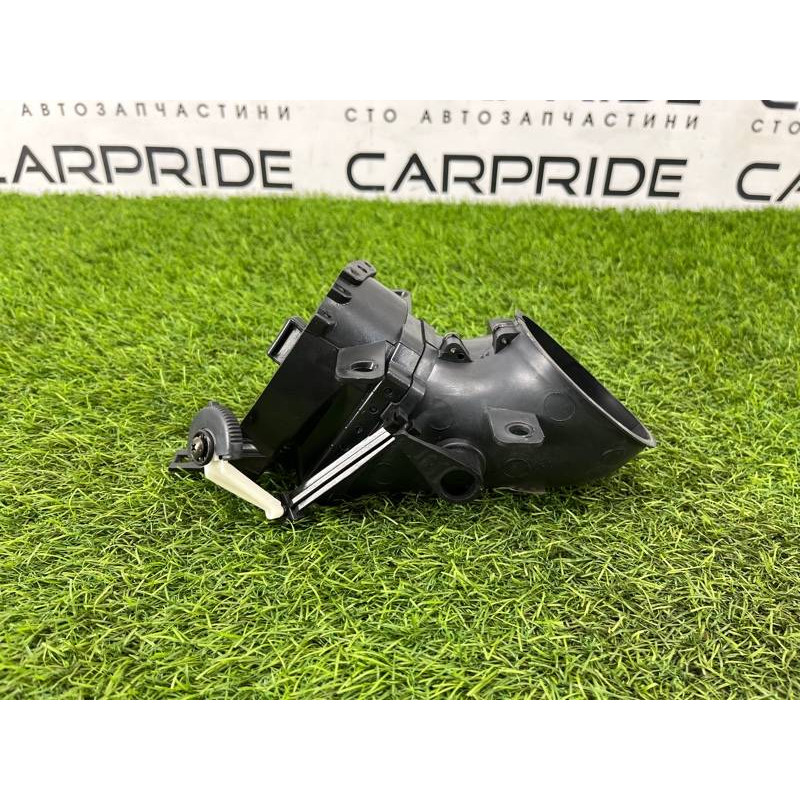 Дефлектор воздуховода (салон) Hyundai Santa Fe SM 2005 2.0 8235426010