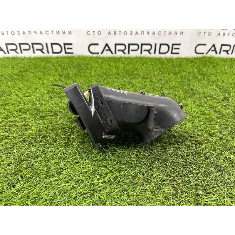 Дефлектор воздуховода (салон) Hyundai Santa Fe SM 2005 2.0 8235426010