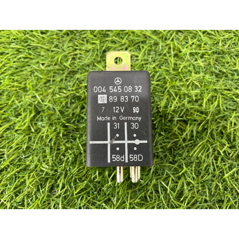 Реле (электрика) Mercedes-Benz E-class W124 1990 3.2 A0045450832