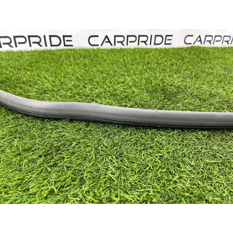 Уплотнитель (кузов и элементы) Hyundai Santa Fe SM 2005 2.0 8211026000YD