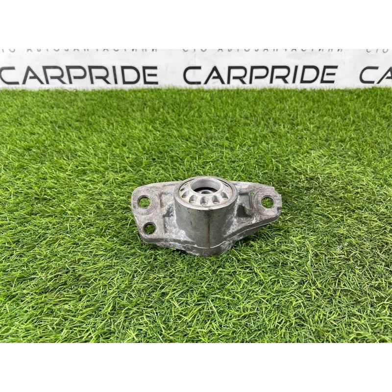 Опора стойки (подвеска) Volkswagen Passat B8 2016 1.8 3C0513353E