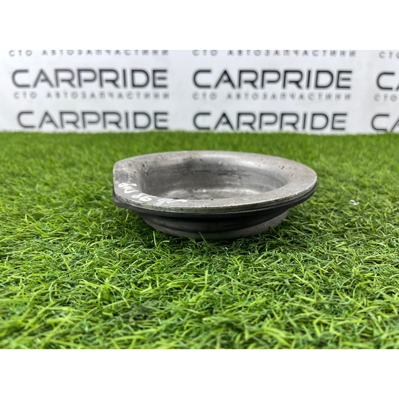 Верхня опора пружини (підвіска) BMW 3-series E93 2010 3.0 N52 31336764093