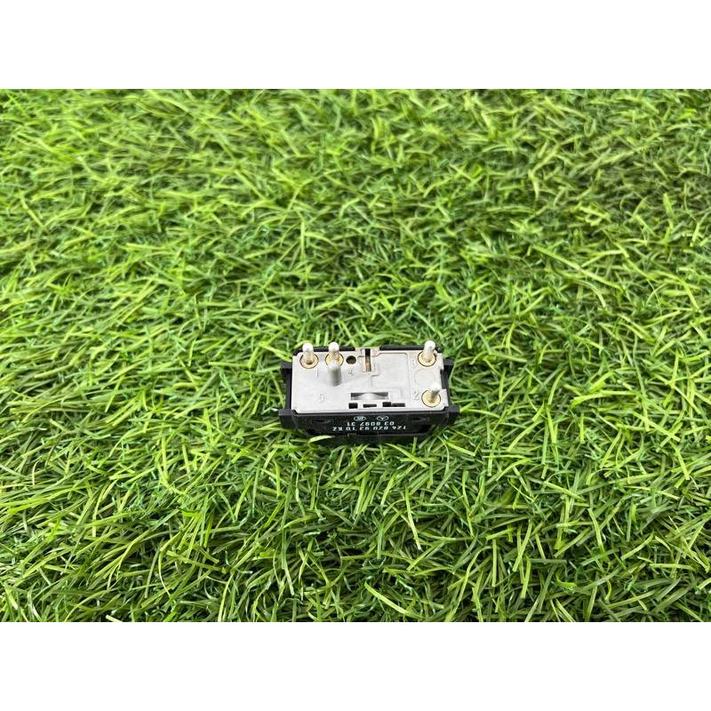 Кнопка стеклоподъемника (электрика / кнопки) Mercedes-Benz E-class W124 1990 3.2 A1248208910
