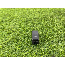 Кнопка освещения салона