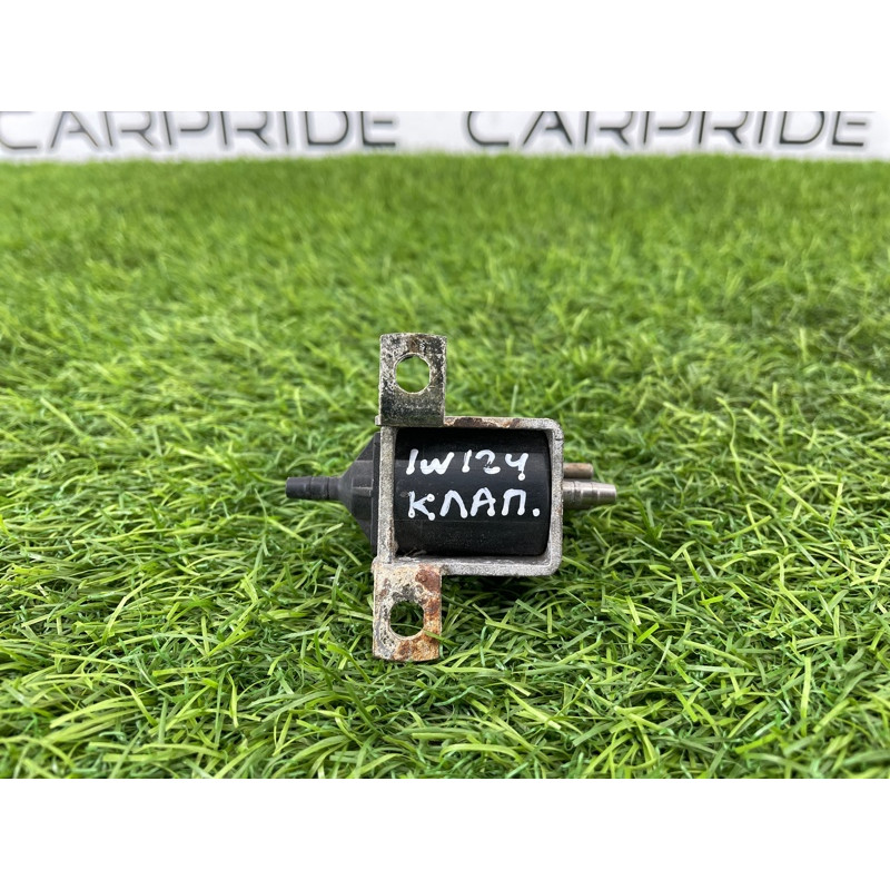 Клапан электромагнитный (электрика) Mercedes-Benz E-class W124 1990 3.2 A0015408697