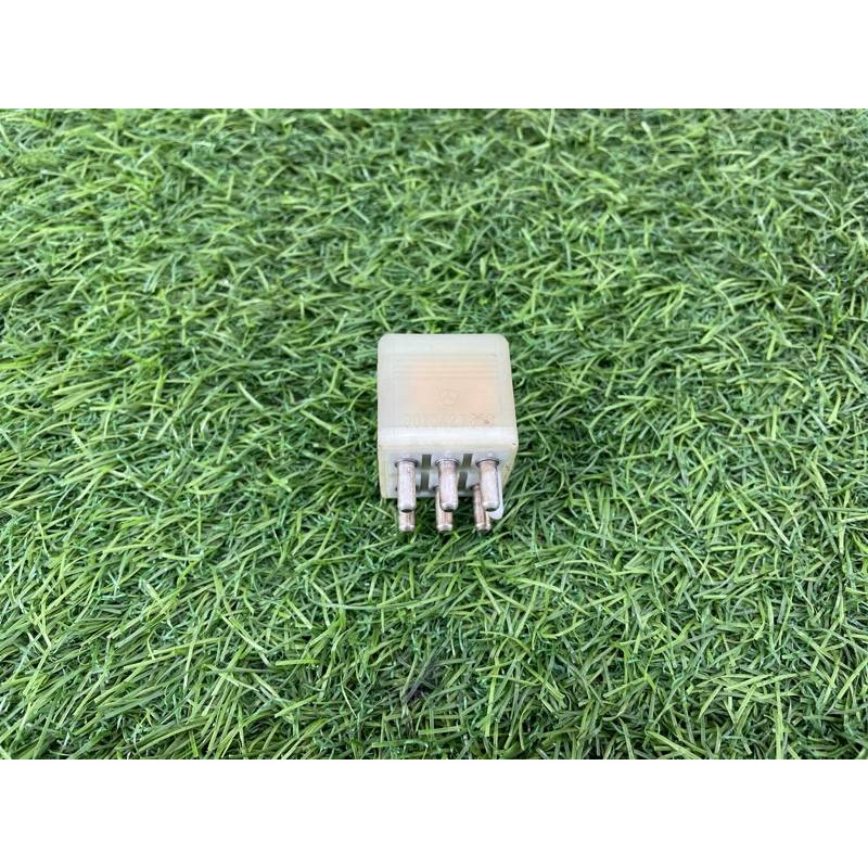 Реле (электрика) Mercedes-Benz E-class W124 1990 3.2 A0015427819