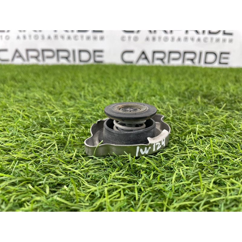 Крышка расширительного бачка (система охлаждения) Mercedes-Benz E-class W124 1990 3.2 A1245000406