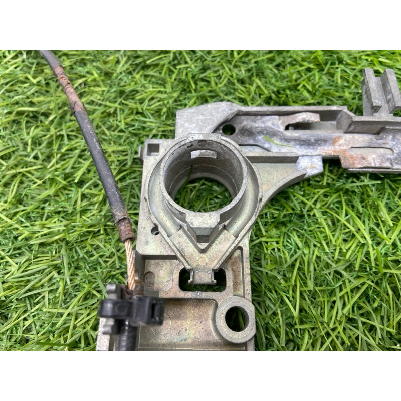 Кронштейн ручки двери (кузов и элементы) BMW 7-series E38 51218245344