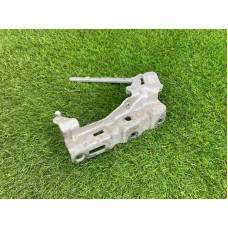 Петля капота