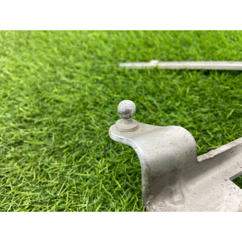 Петля капота (кузов и элементы) Mercedes-Benz C-class W203 1.8 M111.951 A2038800428