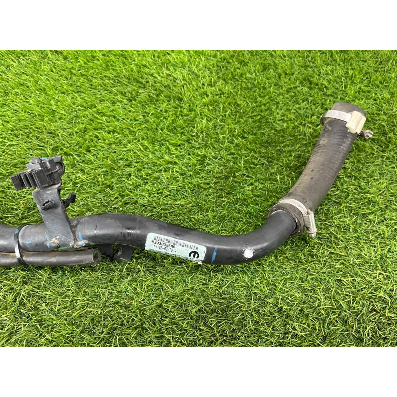 Горловина топливного бака (топливная система) Jeep Cherokee KL 2019 52030325ab