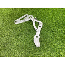 Петля багажника